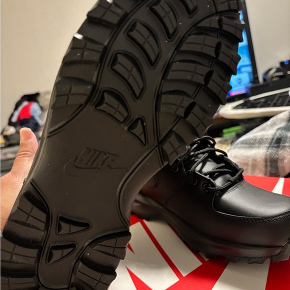 mens nike boots size 9